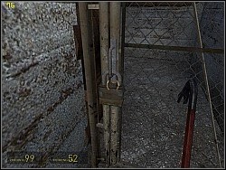Remove the padlock with a crowbar, for instance - Freeman Pontifex p. II - Walkthrough - Half-Life 2: Episode Two - Game Guide and Walkthrough