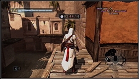 Jump onto the boxes, then on the wall and turn left using the beams. Climb onto the roof of the building and go down using the ladder. - Abu'l Nuqoud of Damascus - Memory Block 04 - Assassins Creed (XBOX360) - Game Guide and Walkthrough