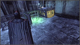 Now you can enter the labyrinth, starting with a turn to the right (where the first mine was) #1 - Batman trophies (19-28) - Amusement Mile - Batman: Arkham City - Game Guide and Walkthrough