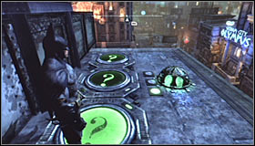 19 - Batman trophies (19-28) - Amusement Mile - Batman: Arkham City - Game Guide and Walkthrough