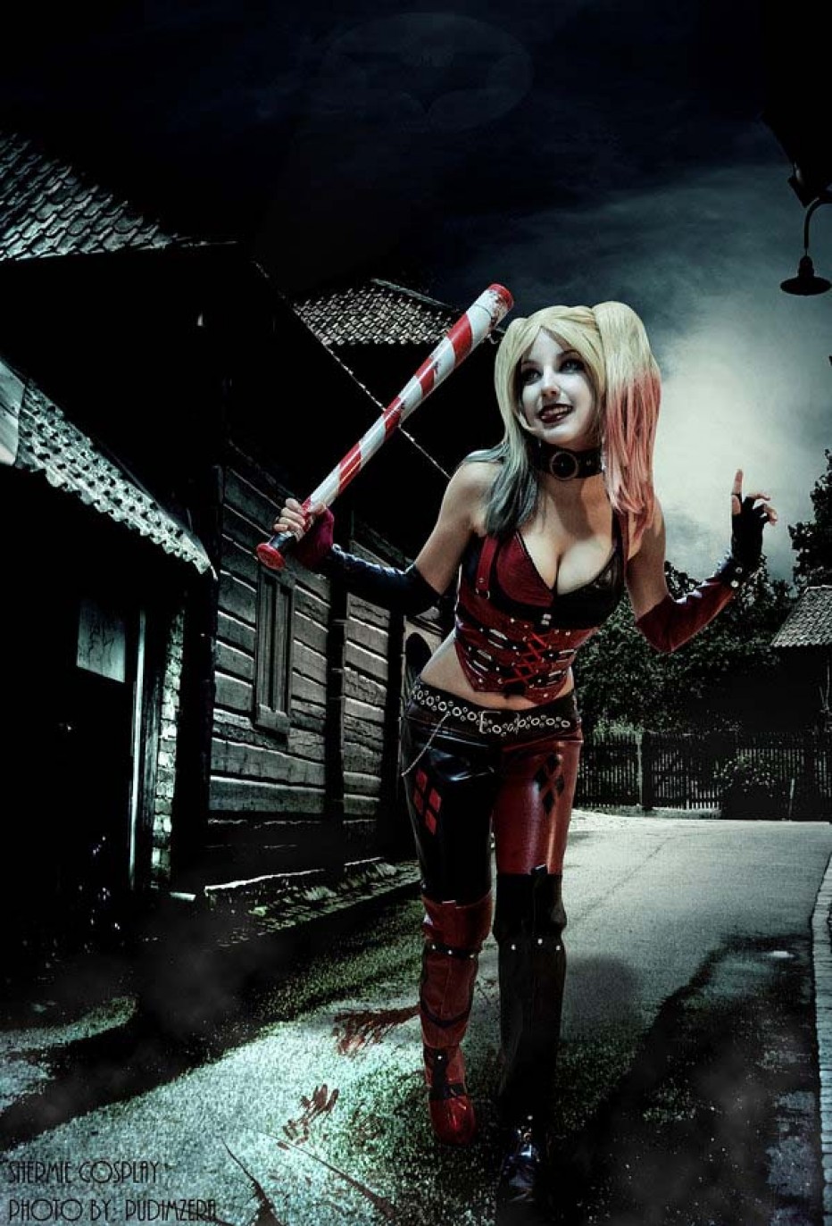 Harley-Quinn-Cosplay-Gamers-Heroes-30.jpg