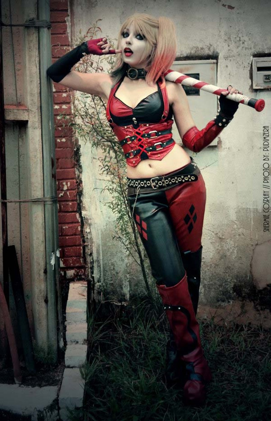 Harley-Quinn-Cosplay-Gamers-Heroes-31.jpg