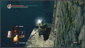 Once at the bottom, wait and do not run outside yet - New Londo Ruins - p. 2 - Walkthrough - Dark Souls - Game Guide and Walkthrough