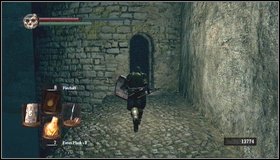 Move along the only way [1] and enter the tower in front of you - New Londo Ruins - p. 2 - Walkthrough - Dark Souls - Game Guide and Walkthrough