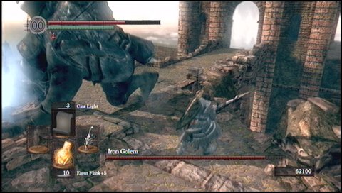 Being at his back, hit his legs - Iron Golem - How to kill a boss - Dark Souls - Game Guide and Walkthrough