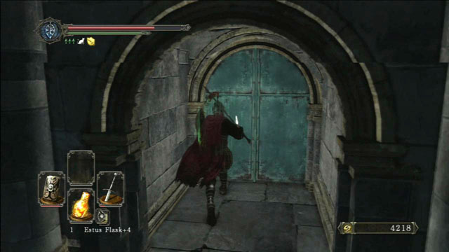 Open the door - Drangleic Castle - courtyard - Walkthrough - Dark Souls II - Game Guide and Walkthrough