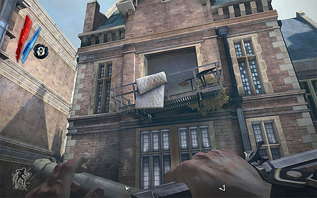 The other one of the assassins is patrolling the interior of the building to the right, and I would recommend that, at the right moment, you get to the balcony shown in the above screenshot - Reaching Clavering Boulevard - Mission 3 - House of Pleasure - Dishonored - Game Guide and Walkthrough