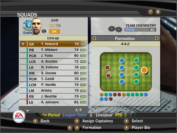 We use two buttons in the bottom of the screen (< and >) to change the formation - Role on the pitch - Manager Mode - FIFA 07 - Game Guide and Walkthrough
