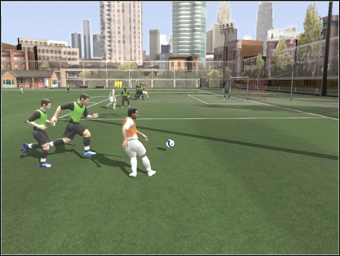 Second type of the cross is a low-ball - Crosses - Controls - FIFA 08 - Game Guide and Walkthrough