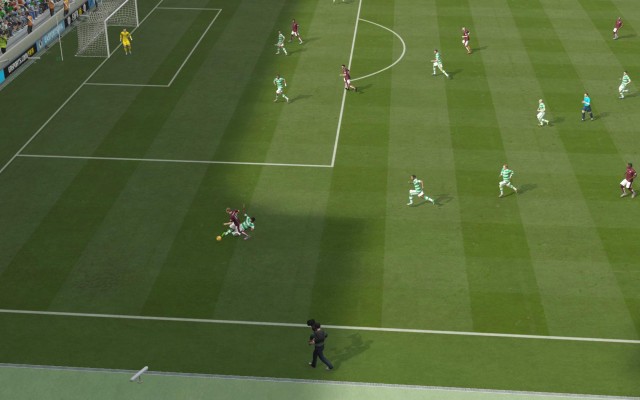 Matching the running tempo is a good way of winning time necessary to arrange defense formation in appropriate order - a skillfully-controlled player is sure not to play the ball into the penalty area and, if he does, the ball will definitely be blocked or sent into the corner kick area - Basic techniques - Defense - FIFA 16 - Game Guide and Walkthrough