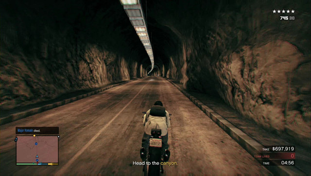 The second-last fragment of the road runs along the canyon - only here are you safe - Heist 5: Pacific Standard - Heists (DLC) - Grand Theft Auto Online - Game Guide and Walkthrough