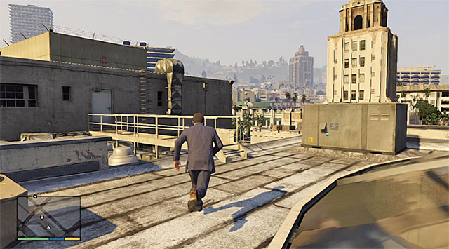 You need to reach the opposite end of the roof - 11: Casing the Jewel Store - Main missions - Grand Theft Auto V - Game Guide and Walkthrough