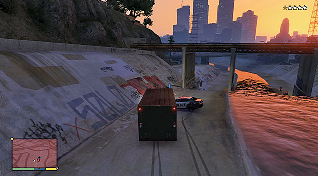 Soon, you will cut to controlling Michael who is driving the van (Vapid Benson) - 16: The Jewel Store Job - the Smart variant - Main missions - Grand Theft Auto V - Game Guide and Walkthrough