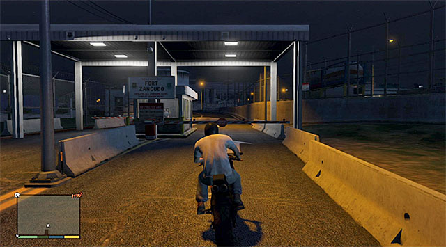 One of the entrances to the base - 33: Cargobob - Main missions - Grand Theft Auto V - Game Guide and Walkthrough