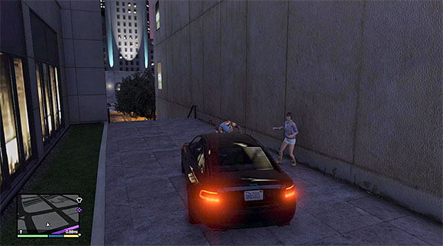The easiest solution is to slam your car into the bandit - Mugging (1-3) - Random events - Grand Theft Auto V - Game Guide and Walkthrough