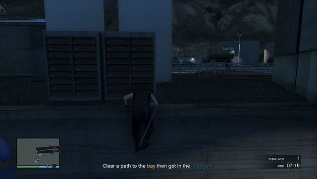 Towards the end of the building, you find a spot where you can climb. - Heist 3: Humane Raid - Heists (DLC) - Grand Theft Auto V - Game Guide and Walkthrough