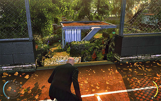 There are two main paths leading to mansion's gardens - Gardens - 1: Personal Contract - Hitman: Absolution - Game Guide and Walkthrough
