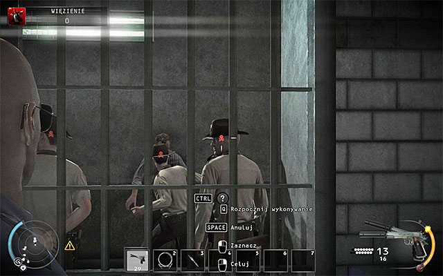 There are policemen bullying one of prisoners - it would be best to walk past them - Prison - 15: Skurkys Law - Hitman: Absolution - Game Guide and Walkthrough