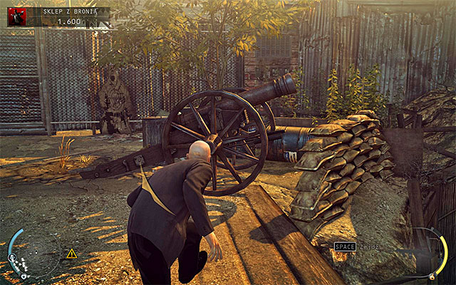 You'll find the gun on the area which is under fire by people on the shooting range - 8: Birdie's Gift - Challenges - Hitman: Absolution - Game Guide and Walkthrough