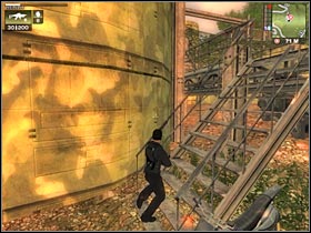 You will probably have to deal with several soldiers along the way - [Mission 13] I've Got the Power - Walkthrough - Just Cause - Game Guide and Walkthrough