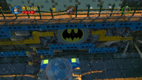 Use Robin's trackball to get on the local platform and start moving batman's platform to the right (picture) - Arkham Asylum Antics - Walkthrough - LEGO Batman 2: DC Super Heroes - Game Guide and Walkthrough
