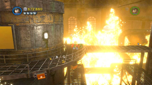 #08 - You have to extinguish 5 fires - Chemical Crisis - Minikits - LEGO Batman 2: DC Super Heroes - Game Guide and Walkthrough