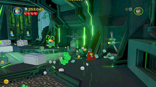 #06 - In the next location (with two flying enemies) use Lex to destroy black bricks near right wall and use Green Lantern on the green bricks - Destination Metropolis - Minikits - LEGO Batman 2: DC Super Heroes - Game Guide and Walkthrough