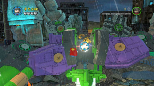 #01 - Jump on the head of robot and destroy golden plate - Heroes Unite - Minikits - LEGO Batman 2: DC Super Heroes - Game Guide and Walkthrough