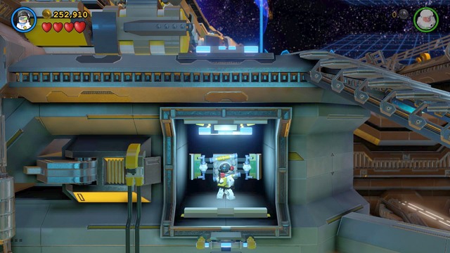 After unlocking the way on, have Robin approach the first station on the upper floor and charge up his Illumination Suit - Space Station Infestation - Walkthrough - LEGO Batman 3: Beyond Gotham - Game Guide and Walkthrough