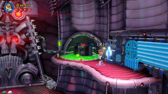 As Cyborg wearing the Space Suit fly over to the right and transmit the energy from the Electricity Suit to the nearby generator - The Lantern Menace - Walkthrough - LEGO Batman 3: Beyond Gotham - Game Guide and Walkthrough