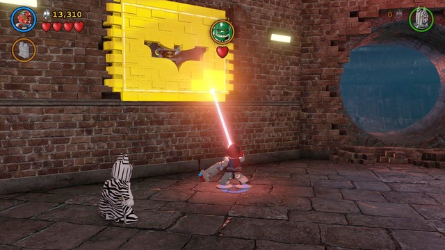 The eighth Minikit can be obtained by destroying the golden wall in the same room - Minikits - Pursuers in the Sewers - secrets - LEGO Batman 3: Beyond Gotham - Game Guide and Walkthrough