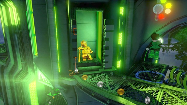 Use a laser attack to destroy the statue and you will obtain a Gold Brick - Gold Bricks - Hall of Justice, Hall of Doom - secrets - LEGO Batman 3: Beyond Gotham - Game Guide and Walkthrough