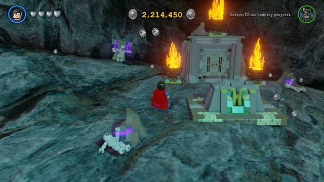 To get inside the Temple, you have to destroy all the skeletons - Characters and vehicles - Oa - secrets - LEGO Batman 3: Beyond Gotham - Game Guide and Walkthrough