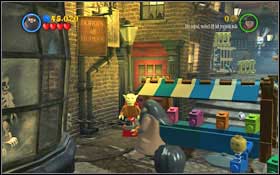 Once on the alley, shoot the colourful boxes - chain pieces will fall out of the red one - Walkthrough - Year 2 Part 1 - Walkthrough - LEGO Harry Potter: Years 1-4 - Game Guide and Walkthrough