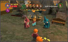 Head to the right side of the field and you will find Mr Weasley next to the cauldron - Walkthrough - Year 4 Part 1 - Walkthrough - LEGO Harry Potter: Years 1-4 - Game Guide and Walkthrough