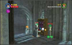 Gryffindor (red): In the corridor leading to the bathroom, you will find nine vases - use magic on them and flowers will appear - Bonuses - Year 1 - Walkthrough - LEGO Harry Potter: Years 1-4 - Game Guide and Walkthrough