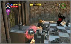 Professor Quirrell (Voldemort): On the chessboard, right by the entrance, you will find a destroyed Queen - use (DM) on it - Bonuses - Year 1 - Walkthrough - LEGO Harry Potter: Years 1-4 - Game Guide and Walkthrough