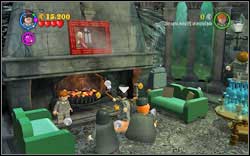 Use (WL) on the broom by the chimney to clean it - assemble the painting (WL) and clean it - Bonuses - Year 2 - Walkthrough - LEGO Harry Potter: Years 1-4 - Game Guide and Walkthrough