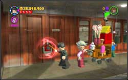 Trolley Witch: Destroy the padlock (DM) on the toilet at the beginning of the car - Bonuses - Year 3 - Walkthrough - LEGO Harry Potter: Years 1-4 - Game Guide and Walkthrough