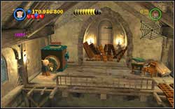 Slytherin (green): After getting through the leaky floor, you will find a safe on the other side - use a character with a key - Bonuses - Year 3 - Walkthrough - LEGO Harry Potter: Years 1-4 - Game Guide and Walkthrough