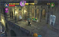 James Potter (Ghost): On the left side of the fountain you will find a padlocked door - destroy it with (RD) - Bonuses - Year 3 - Walkthrough - LEGO Harry Potter: Years 1-4 - Game Guide and Walkthrough