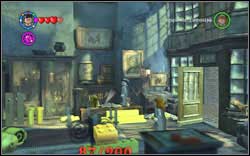 Right behind the corner at Borgin and Burkes - Bonuses - The Leaky Cauldron - Walkthrough - LEGO Harry Potter: Years 1-4 - Game Guide and Walkthrough