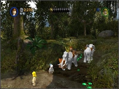 Get on the elephant and go to the right throw the mud - Chapter 2 - Pankot Secrets - part 1 - The Temple of Doom - LEGO Indiana Jones: The Original Adventures - Game Guide and Walkthrough