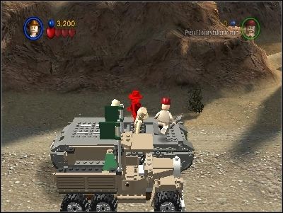 You will start to fight on the roof of the tank - Chapter 5 - Desert Ambush - The Last Crusade - LEGO Indiana Jones: The Original Adventures - Game Guide and Walkthrough