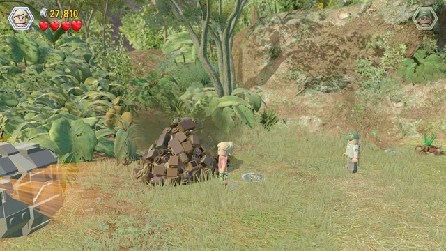 As Ellie, walk over to the left, where you find more feces - Welcome to Jurassic Park - Jurassic Park - walkthrough - LEGO Jurassic World - Game Guide and Walkthrough