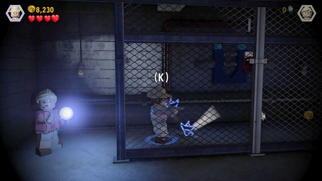 As Robert walk over to the left side of the tech department and pick up the item shown in the screenshot - Restoring power - Jurassic Park - walkthrough - LEGO Jurassic World - Game Guide and Walkthrough