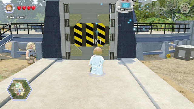 As Claire, walk to the gate and hack the signal - Raptor Territory - Jurassic Park - secrets in free roam - LEGO Jurassic World - Game Guide and Walkthrough