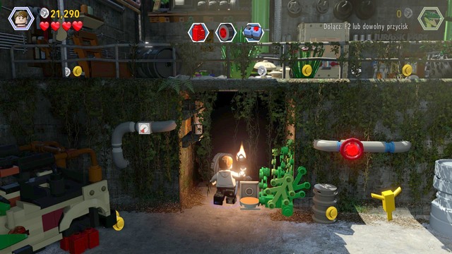 At the other side of the fence, you will have to fix the car - Out of Bounds - Jurassic World - walkthrough - LEGO Jurassic World - Game Guide and Walkthrough