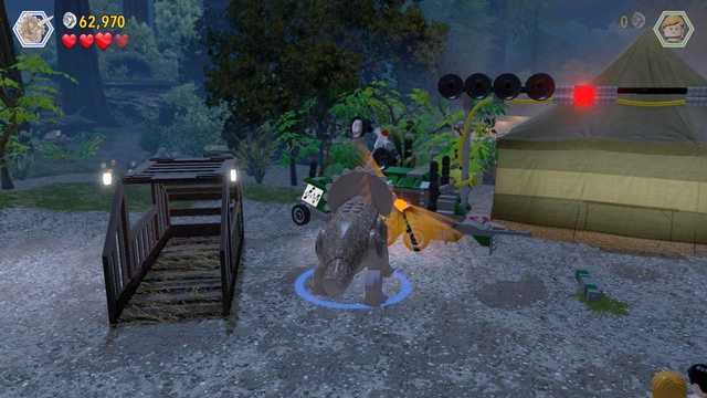As the triceratops, approach the orange-glowing generators and use force to smash them - InGen Arrival - Jurassic Park - The Lost World - walkthrough - LEGO Jurassic World - Game Guide and Walkthrough