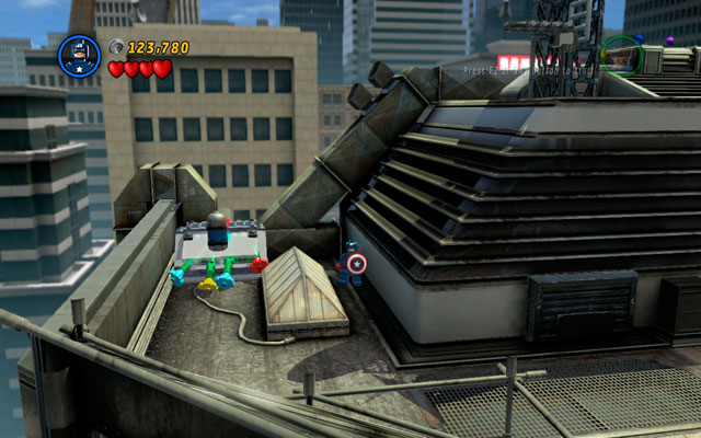 The last one can be found on the same roof, but on the opposite side of it - Times Square Off - Minikit Sets - LEGO Marvel Super Heroes - Game Guide and Walkthrough